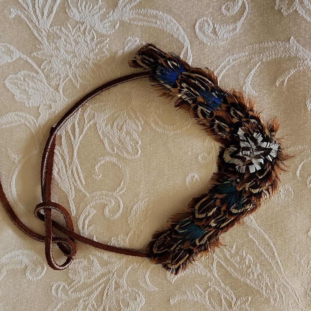 Real feather and leather choker necklace brown turquoise green white - Picture 9 of 9